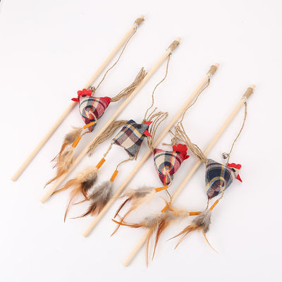 Il pollo di lusso di legno ha modellato Cat Toy Stick With Feather Interactive
