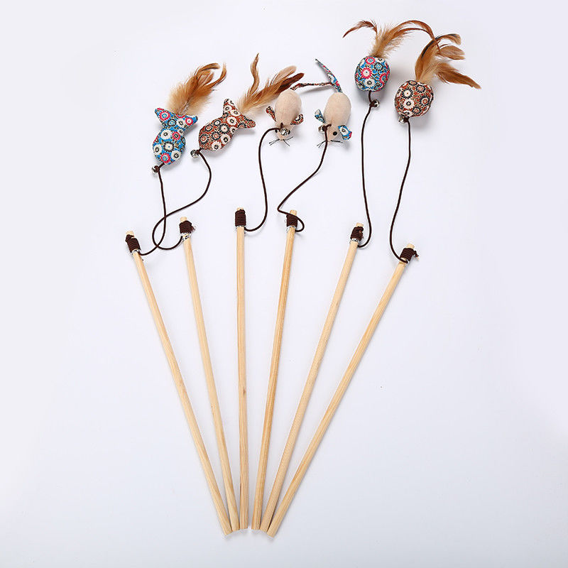 Cat Pet Toys Teaser Stick a forma di pollo con i giocattoli di legno della piuma per i gatti