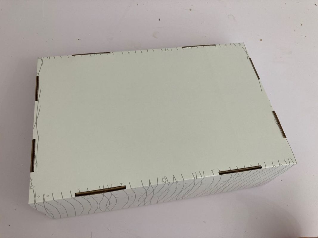 Cat Cardboard Scratcher Bed ondulata riciclabile 700g per il gioco del rilassamento