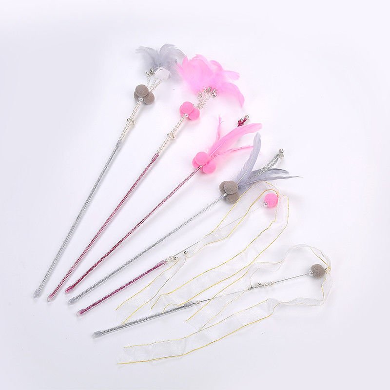 Fatato interattivo Cat Teaser Stick di Cat Pet Toys Wand Plastic della piuma