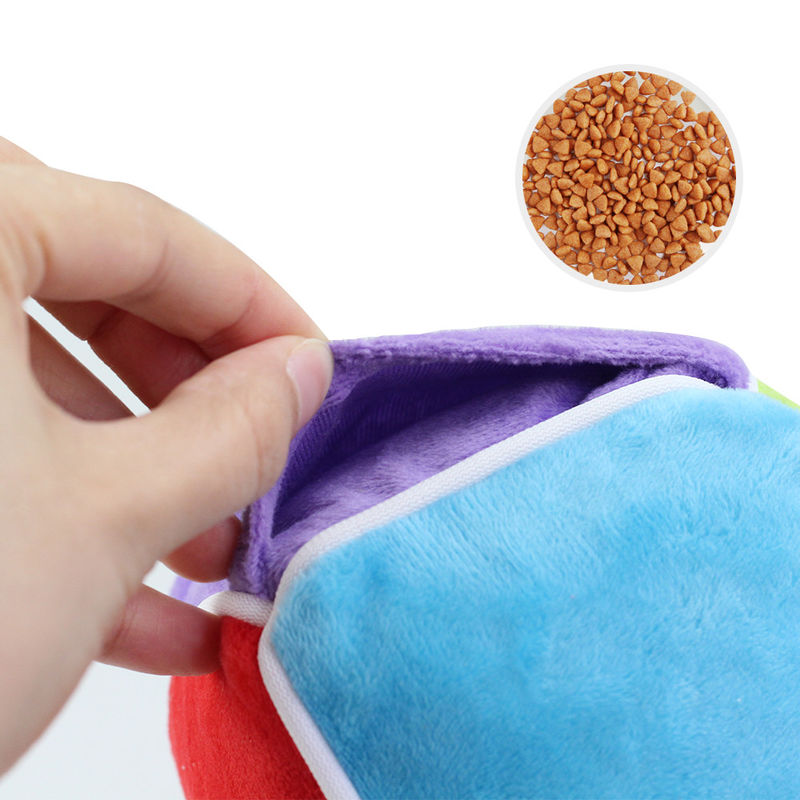 L'animale domestico intelligente variopinto ecologico gioca i giocattoli di masticazione del cane del cubo dell'alimento di perdita della peluche di cotone