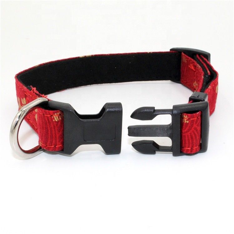 Cablaggio stampato del guinzaglio del collare di Sakura Suede Substrate Puppy Dog messo con stile giapponese degli anelli a D