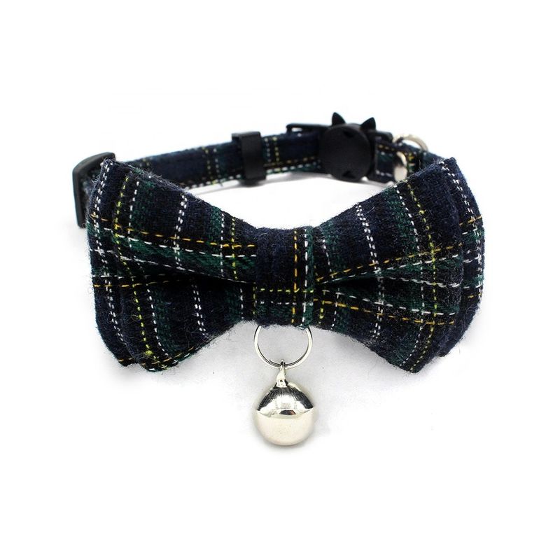 La larghezza scozzese del cotone di Bowtie Cat Collar Safety Buckle With Bell del tartan regola 13-22cm