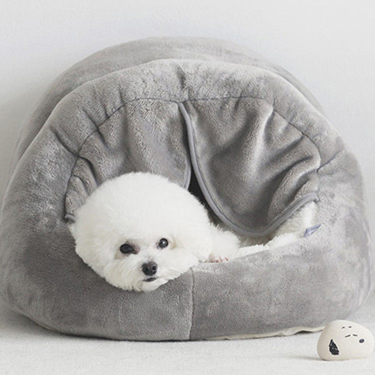 L'animale domestico ritenuto del letto del cane inserisce la fossa di scolo semichiusa comoda dell'animale domestico della tenda di lusso di Cat Cave Plush Yurt Door