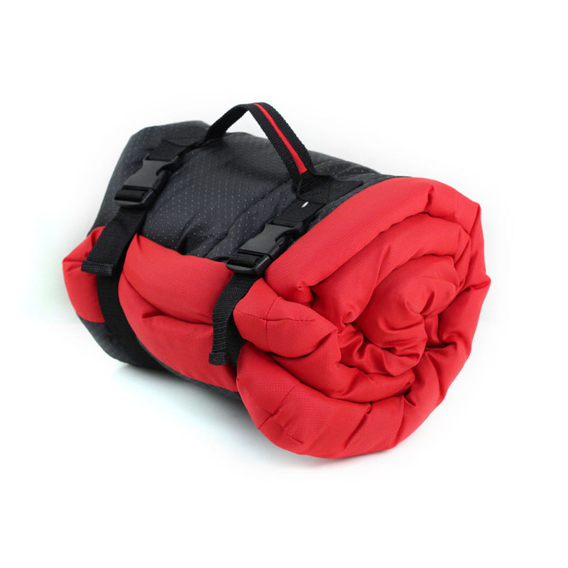 Il doppio portatile pieghevole ha parteggiato sede di automobile di raffreddamento Mat Waterproof del cane