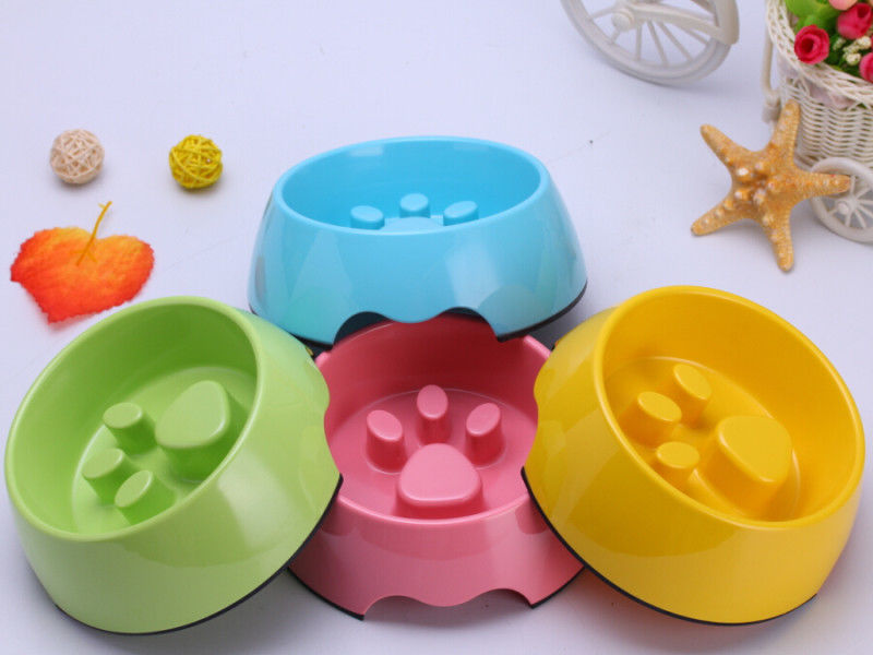 Non slitti la ciotola lenta del cucciolo dell'alimentatore del cibo Cat Bowl Prevent Cat Food della spruzzata dell'animale domestico lento dell'acqua