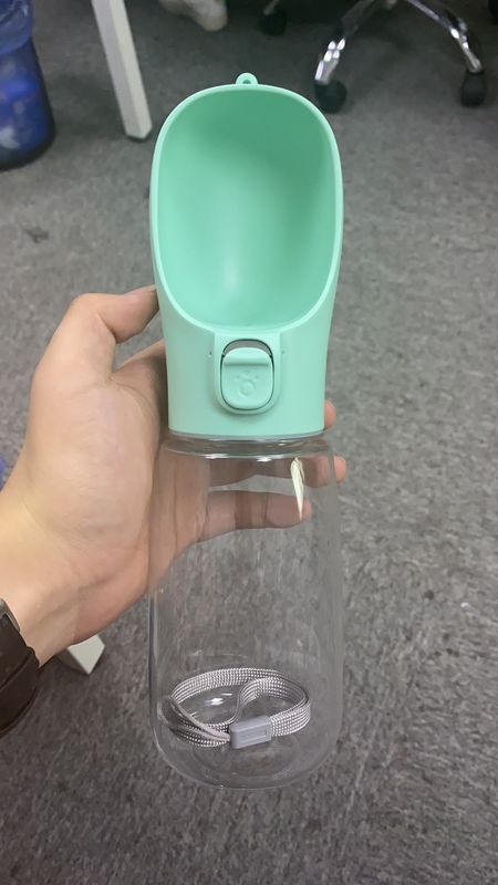 Bottiglia di acqua del cane di piegatura di 12 OZ con l'erogatore per il viaggio d'escursione di camminata all'aperto dell'animale domestico