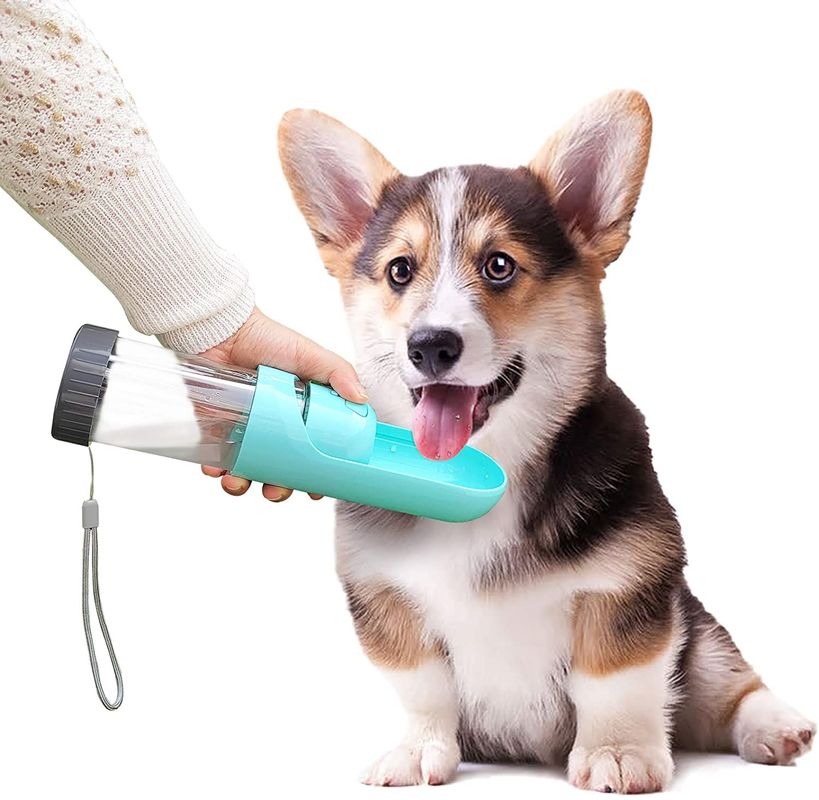 Bottiglia di acqua portatile pieghevole del cane di animale domestico per la camminata all'aperto