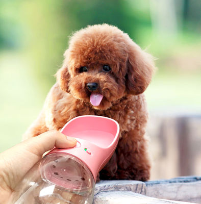 Bottiglia di acqua pieghevole portatile del cane della tazza della bevanda 12-20OZ per camminare